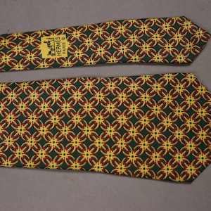 HERMES Floral Geometric Motif Silk Tie - Hermès Paris Yellow Silk Necktie