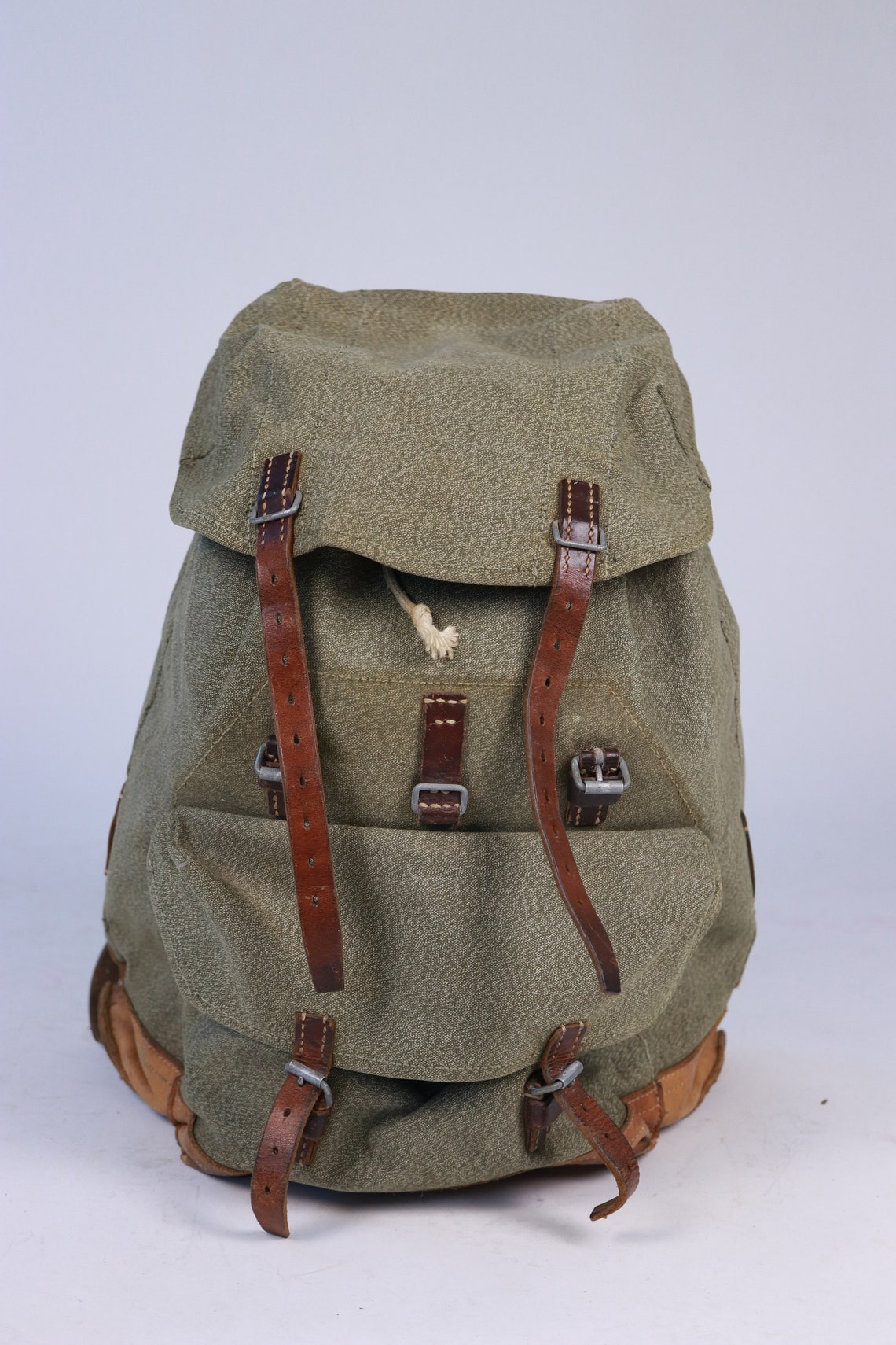 1962 Salt & Pepper SWISS ARMY Rucksack 1940's Grey / Etsy