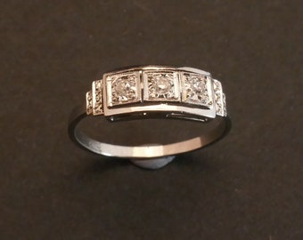 Art Deco Ring Diamonds, White Gold And Platinum.