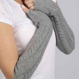 Light Grey pure cashmere cable knit wrist warmers gloves
