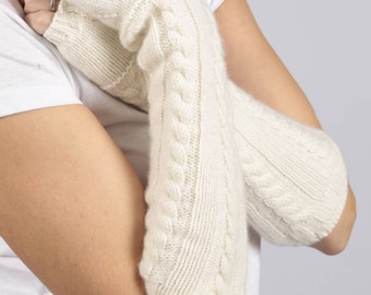 Cream White cashmere cable knit wrist warmers gloves