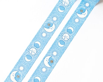 Ruban washi Night and Day 15mm x 10m avec étoiles en feuille d'or - Joli motif Sleepy Sun and Moon - Washi céleste - Design suédois par Willwa