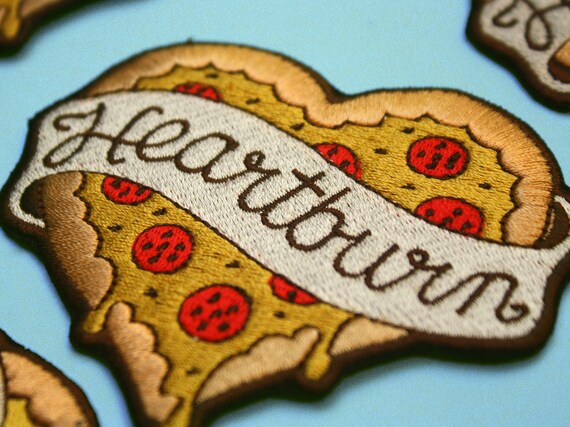 Celebration Food Fast Food IRON ON EMBROIDERED PATCH /"PIZZA PARTY/"