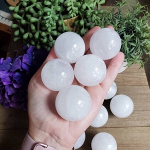 Clear quartz sphere, 40mm, natural crystal, meditation crystals, healing crystals, chakra stones, organic