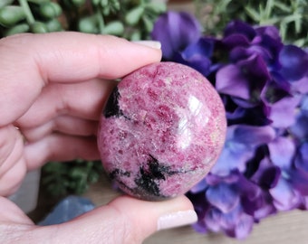 Rhodonite palm stone, large tumbled stone, crystals, healing crystals, heart chakra, chakra stones, #12