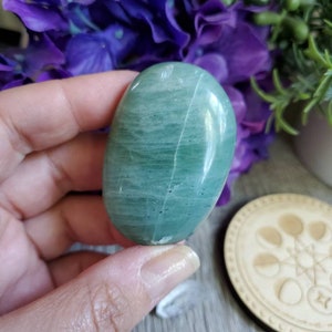 Garnierite palm stone, 1.87 oz, worry stones, good luck stone, self love crystals, healing crystals, heart chakra, #85