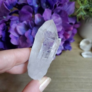 Clear quartz crystal point, 1.67 oz, extra quality, meditation, altar decoration, crystals, healing crystals, natural crystal, #J13