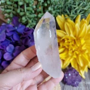 Clear quartz crystal point, 5 oz, extra quality, meditation, altar decoration, crystals, healing crystals, natural crystal, #J40