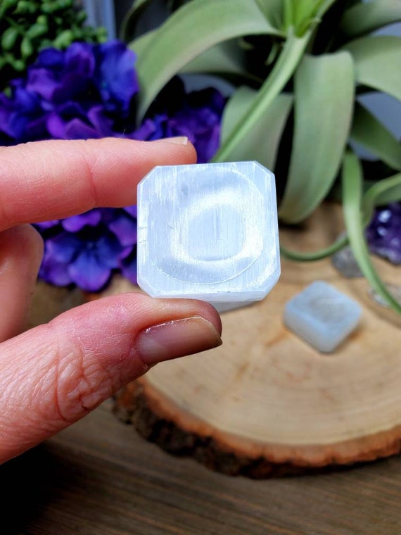 Selenite sphere charging stand, display stand, crystal display, natural stone, altar decoration, healing crystals, crystal grid