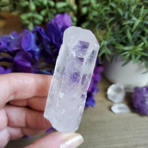 Clear quartz crystal point, 2.87 oz, extra quality, meditation, altar decoration, crystals, healing crystals, natural crystal, #J14