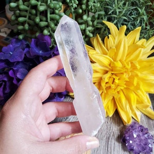 Clear quartz crystal point, 5.25 oz, extra quality, meditation, altar decoration, crystals, healing crystals, natural crystal, #J47