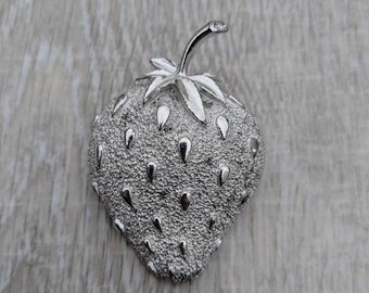 Sarah Coventry &quot;Strawberry Ice&quot; Silver Tone Brooch