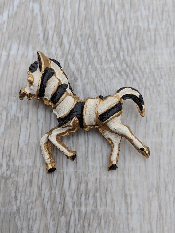 Black and White Enamel and Gold Tone Zebra Brooch - image 9