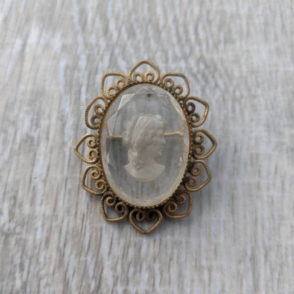 Clear Faceted Glass Intaglio Reverse Carved Cameo in Filigree Gold Tone Frame Brooch or Pendant