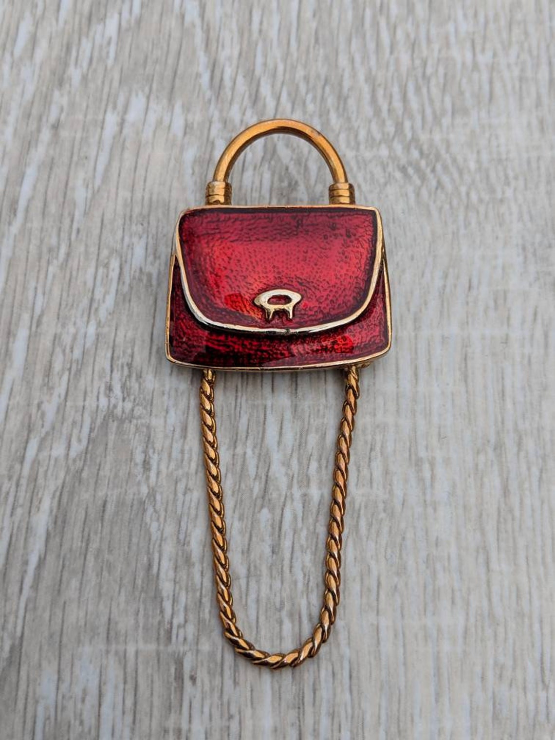 Scarlet Enamel and Gold Tone Chain Glasses or Badge Holder Handbag ...