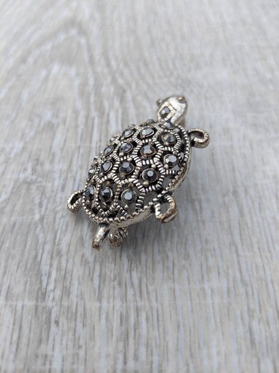 Faux Marcasite and Textured Silver Tone Openwork … - image 7