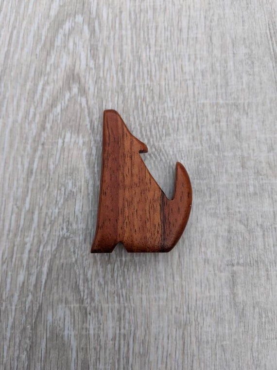Minimalist Polished Wood Howling Wolf, Coyote, or 