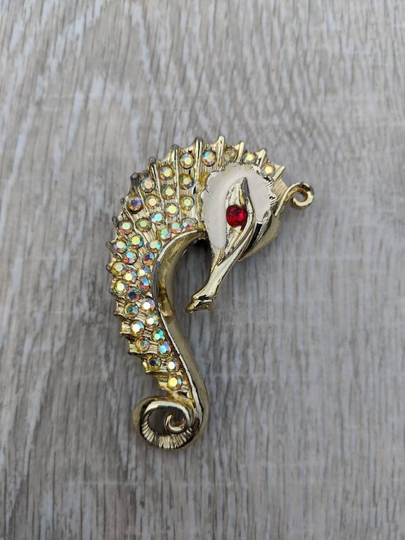 1960s Aurora Borealis and Ruby Red Rhinestone, Wh… - image 9