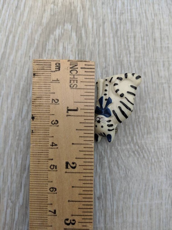 White Resin Cat with Black Stripes and a Navy Blu… - image 2