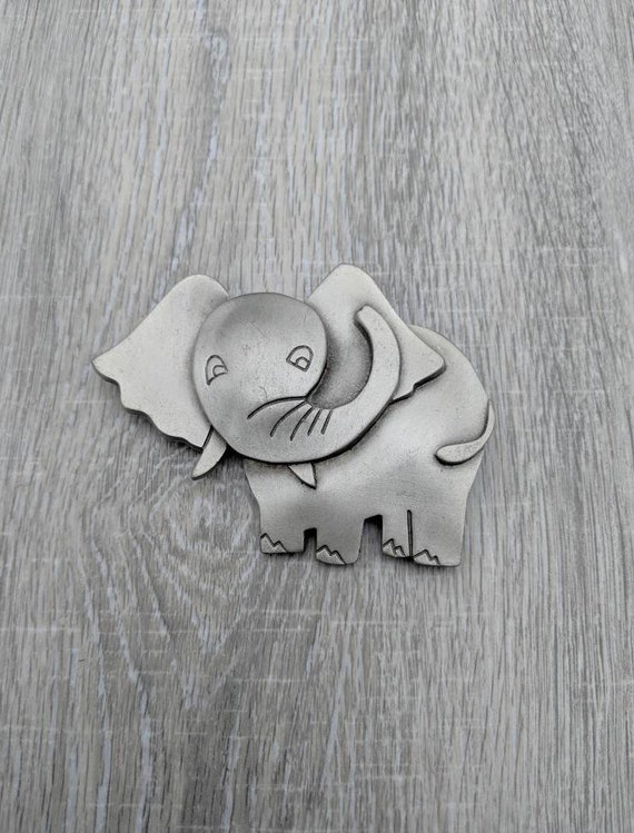 JJ Pewter Cartoon Elephant Brooch