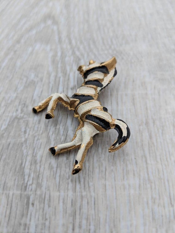 Black and White Enamel and Gold Tone Zebra Brooch - image 5