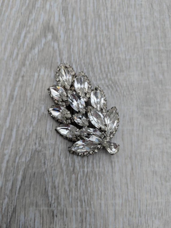 Dazzling Three Dimensional Rhinestone Leaf Brooch - image 1