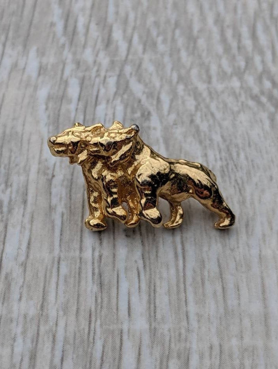 Small Pair of Lions Gold Tone Lapel Pin Etsy