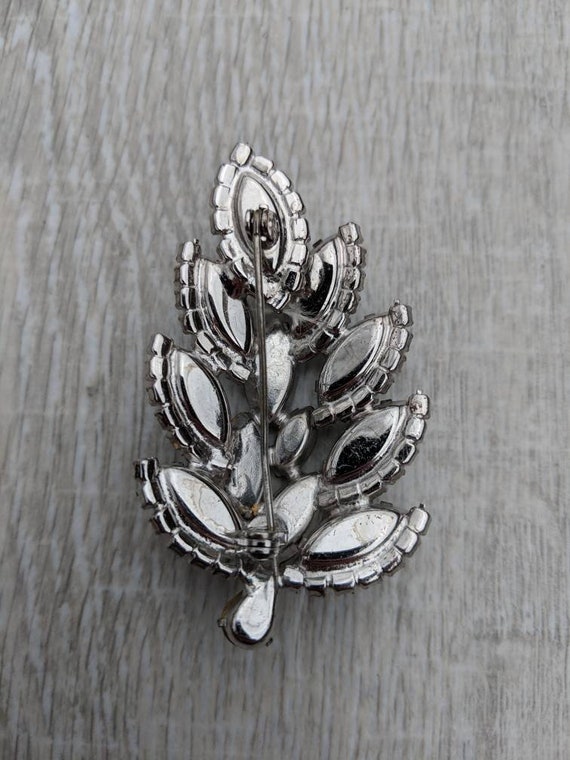 Dazzling Three Dimensional Rhinestone Leaf Brooch - image 4