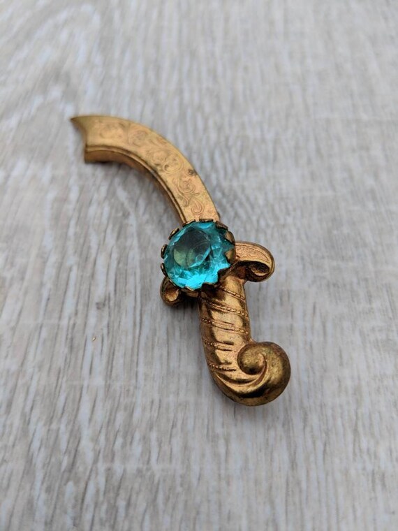 Aqua Rhinestone and Gold Tone Scimitar Brooch - image 7