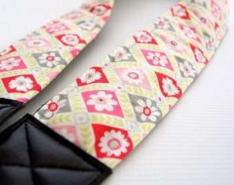 Custom Camera Strap, Flower Camera Strap, DSLR Camera Strap, Padded Camera Strap, Photographer Gift, Travel Gifts