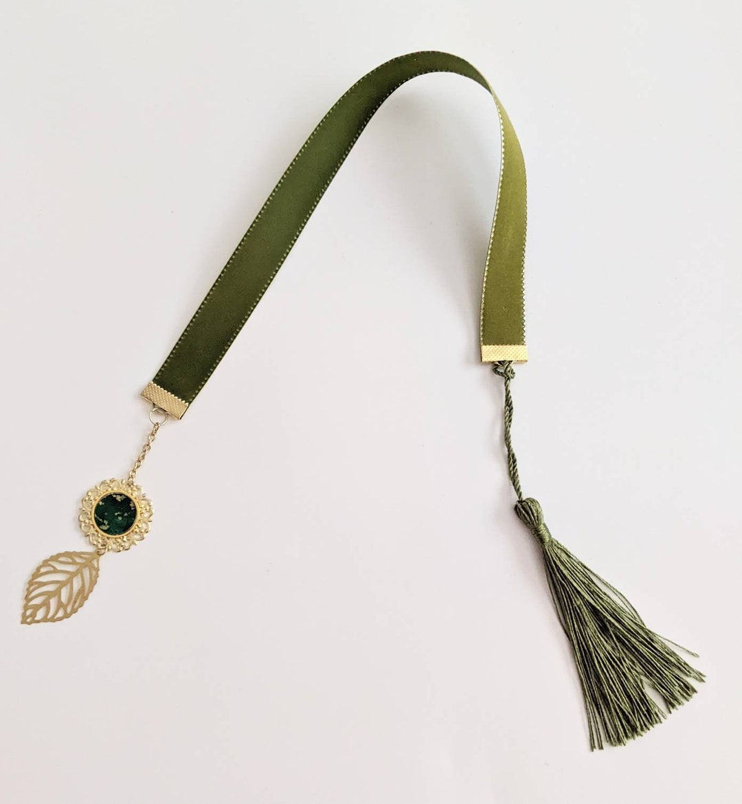 Green Pendant Bookmark Velvet Ribbon Tassel Bookmark Green Etsy