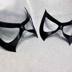 レザー製黒猫風マスク