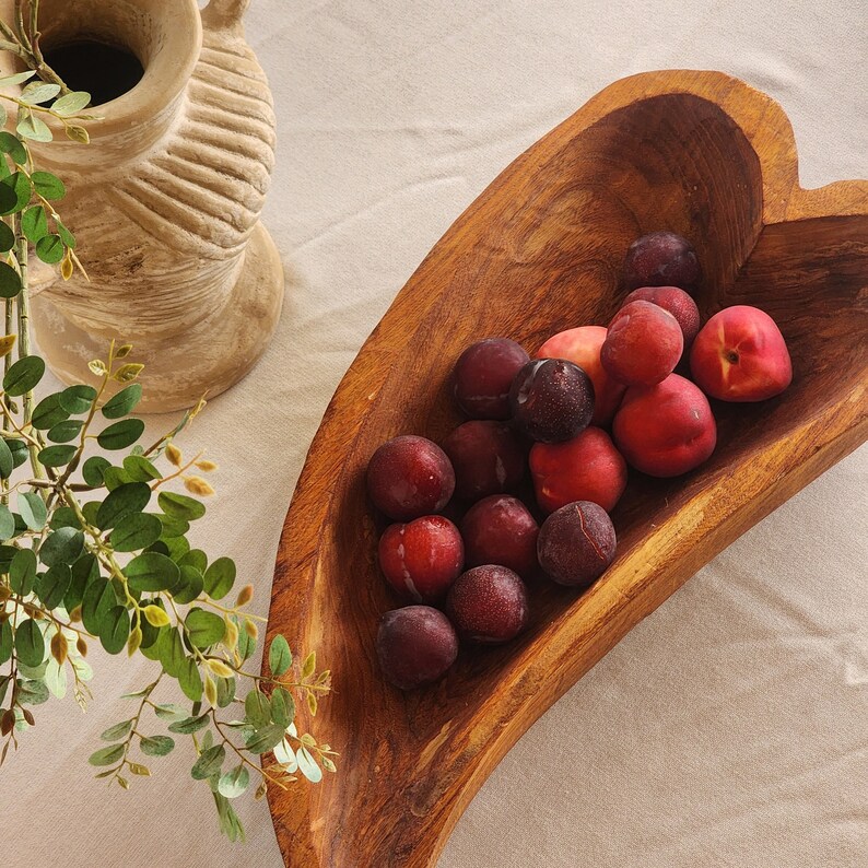 Large Carved Wood Dough Bowl Vintage Dough Bowl Heart Shaped Wooden Fruit Bowl Boho Cottage Kitchen Decor image 3