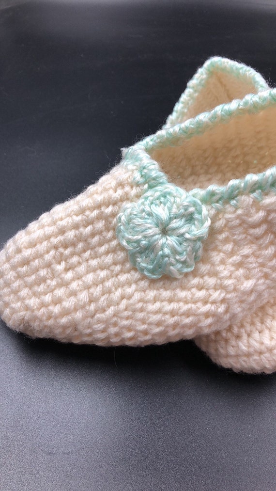 Knit slippers