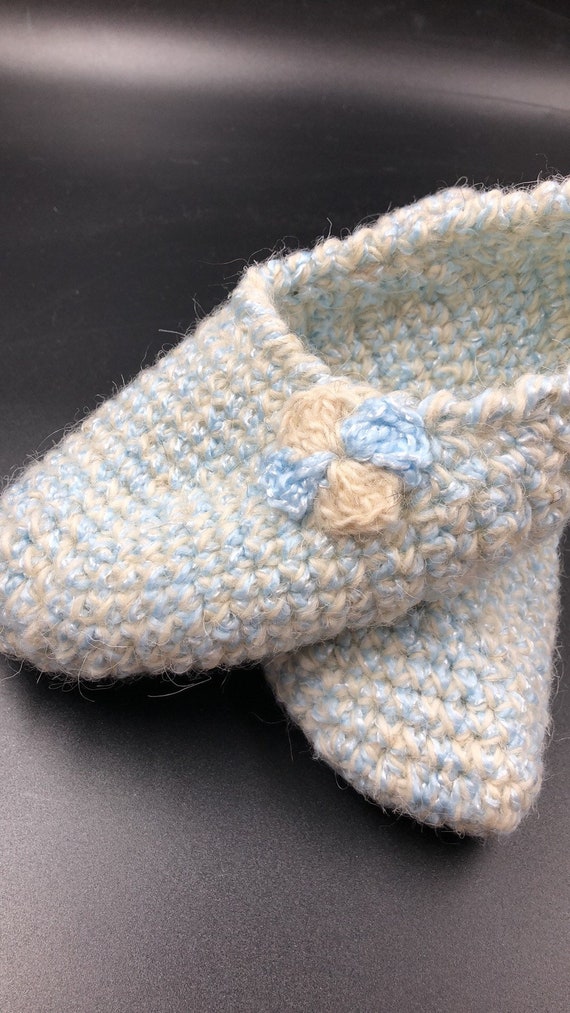 Knit slippers