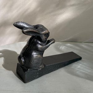 Casted Iron Bunny Door Wedge