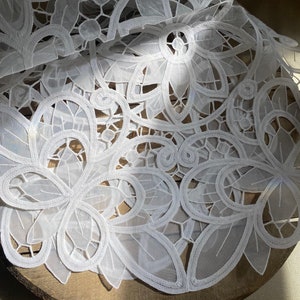 Crystal Lace 16&quot; x 36&quot; Table Runner