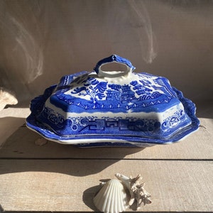 Vintage English Blue Willow Covered Dish