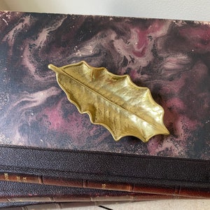 Vintage Holly Leaf Messing Tablett ~ Virginia Metalcrafters
