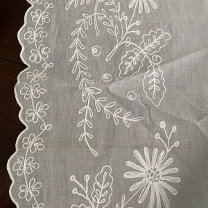 68"x 108" Swiss Tambour Lace Tablecloth ~ image 2