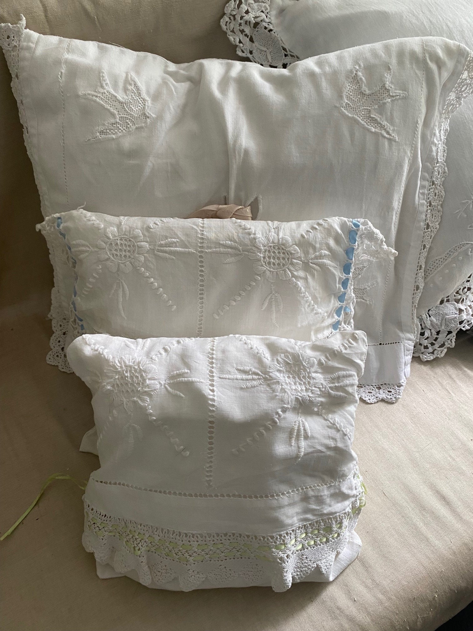 Vintage Accent Bed Pillows ~ set of 4