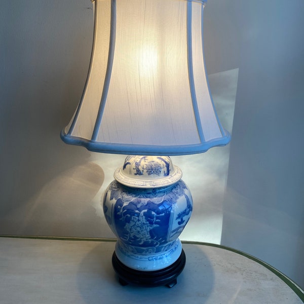 Vintage Blue & White Accent Lamp