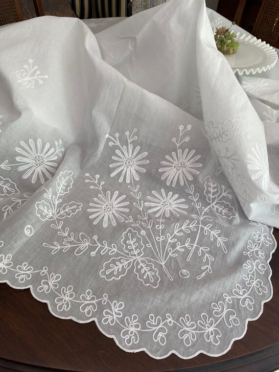 68"x 108" Swiss Tambour Lace Tablecloth ~