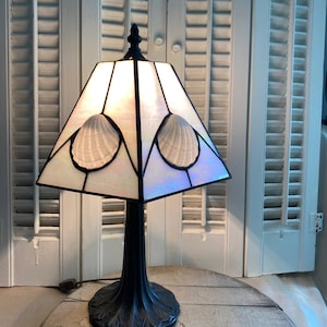 Vintage Stained Glass w/ Seashells Lamp ~