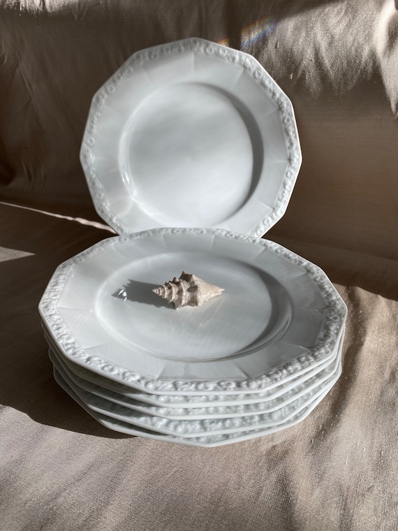 esszimmerstühle von musterring NILAN: Elegante Stühle mit Vierfuß- oder Stativgestell und passende Esstische mit Metallgestell und Platte aus massiver Wildeiche designer stühle esszimmer