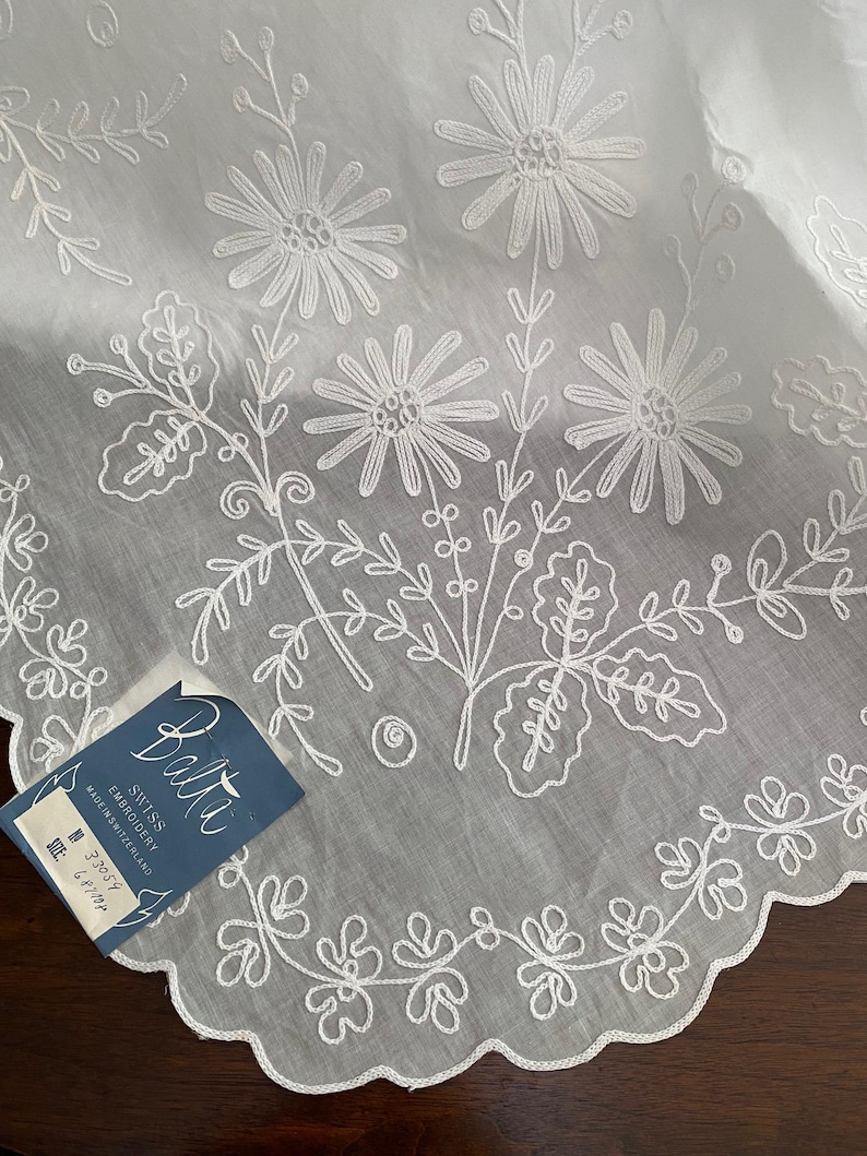 68"x 108" Swiss Tambour Lace Tablecloth ~ image 6