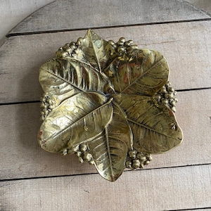Zitronenblätter Tablett ~Virginia Metalcrafters
