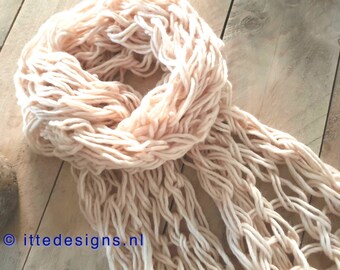 Coarse knitted100% woolen scarf approx. 30 x 280 cm