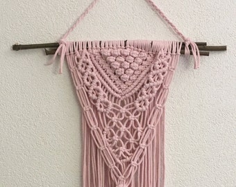 Wall hanger lovely pink