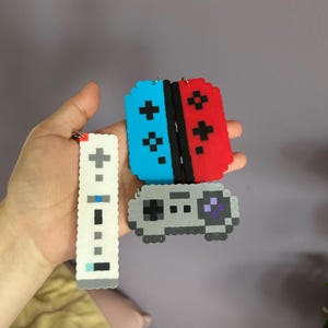 Handmade Nintendo Console Perler Keychains Magnets – Switch, Wii & SNES Keyrings, Retro Gamer Gift, Pixel Art Bag Charm, Gaming Accessories